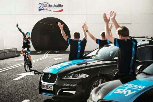 mooiefietsennicebikes:  Froom in the channeltunnel
