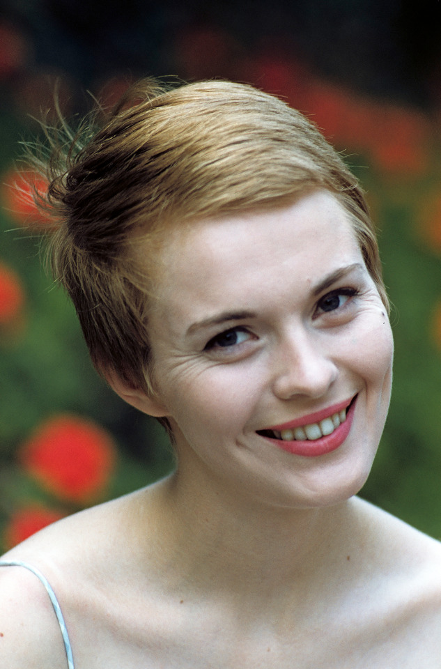 Unseen photos of Jean Seberg photographed by René Vital for Paris Match, c. 1960.
Very special thanks to @ nastassjakinskis 