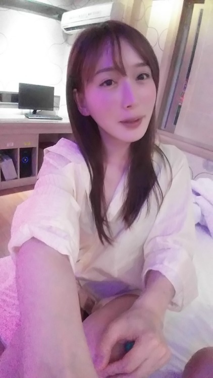 셔츠한장만걸치구~♥ 쉬멜만남 ㅇㅍ문의 카톡 wakku22