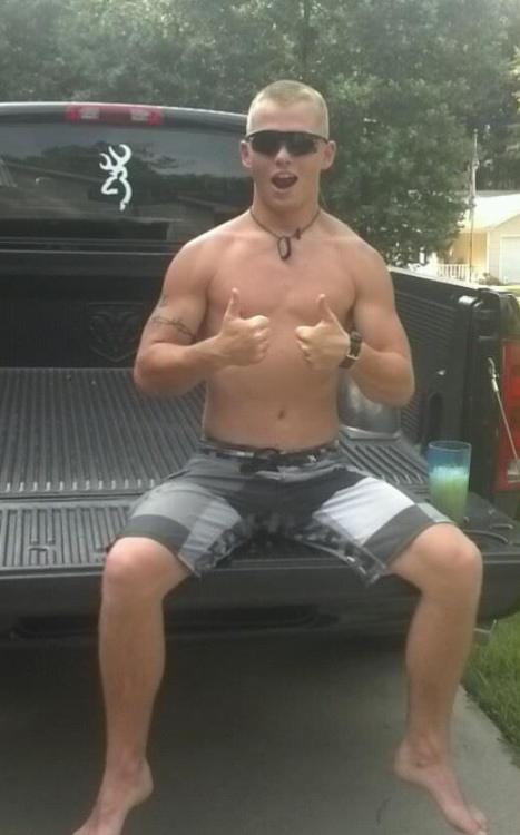 hotwebdudes:  http://hotwebdudes.tumblr.com/