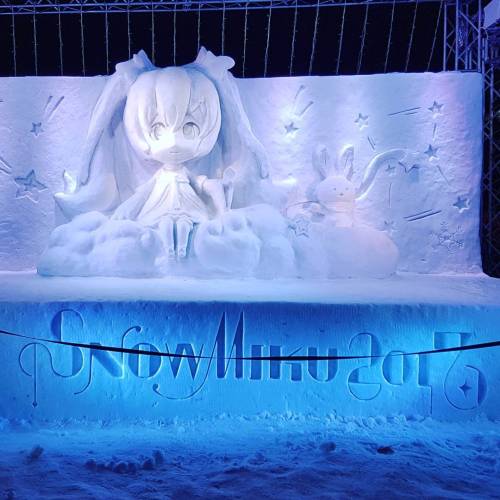 Of course snow Snow Miku XD #miku #vocaloid #snowmiku #snowsculpture #anime #manga #stupidsecurityl