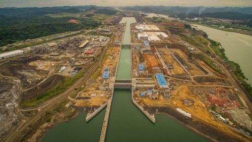 zousen-news:A Big Crack Threatens the Panama Canal Expansion - VIDEO - gCaptain