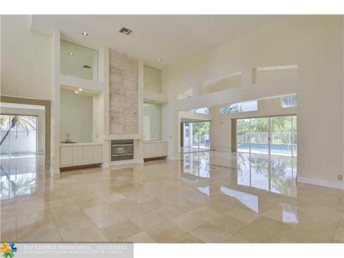 Post #1661988 house for sale - 7111 Cutter Court, Parkland, Fla.With the exception of the glaring ab