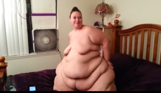 Fat gurls fat beats & feets