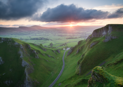 expressions-of-nature:  by Uldis Winnats Pass, England 