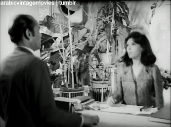 arabicvintagemovies:  محمد شوقي و ماجدة الخطيب في مشهد لطيف من فيلم  نصف ساعة جواز - 1969 
