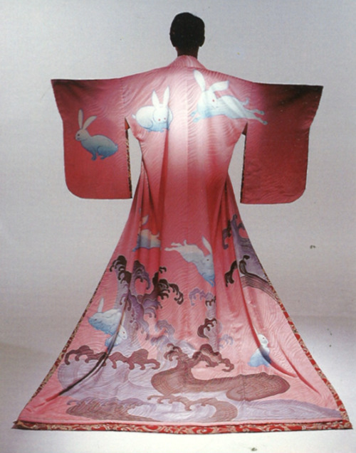 Chushingura (1997) Directed by Werner Herzog, Sets and Costume design by Eiko Ishioka Above: Kimonos