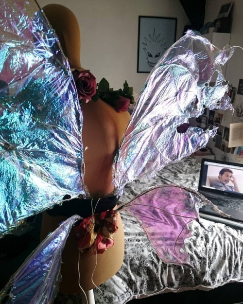 Finishing a few bits before this weekend  #fairies #fairywings #handmade #diy #cellophane #art #artp