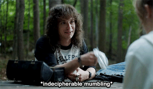 Joseph Quinn/Stranger Things 4 Bloopers 