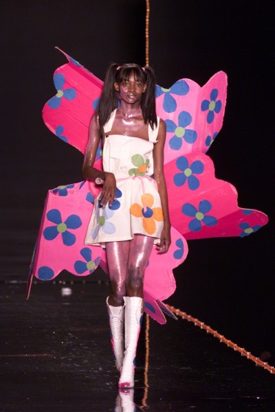 mothermishy:John Galliano Fall 2000 Ready-To-Wear Fashion Show. 
