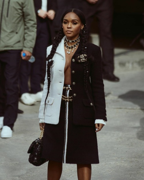 elg1n: monaedroid: Janelle Monae  Paris, France Chanel Show /  Paris Fashion Week Womenswear Fall/Wi