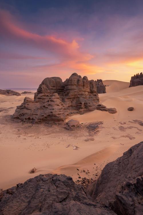 amazinglybeautifulphotography:  Twilight in the Sahara desert with dunes and needles [OC] [1600x2400] - Author: virtualhike on reddit