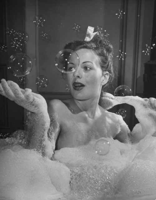 sassysouthernsexydiva: Bubbles time….