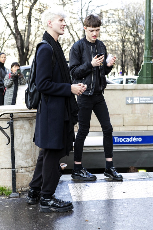 jxmxx:  damplaundry:  Benjamin Jarvis at PFW F/W 2014  Fashion & style