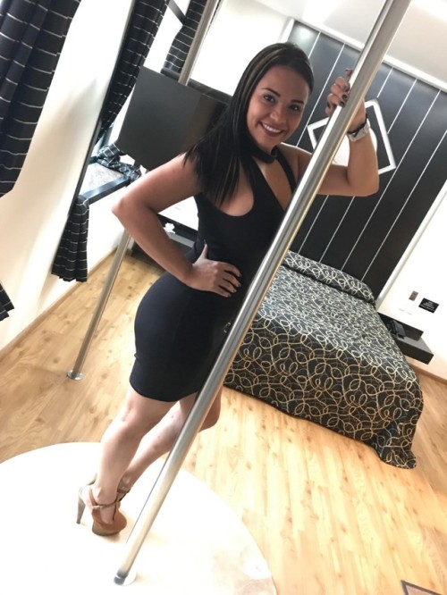 latinashunter:  Sexy AF Latina Mamasota! 💕💞💖❤