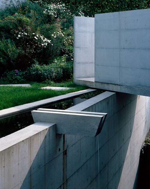 subtilitas:   Silvia Gmür Reto Gmür Architekten - Two-family house, Tessin 2010. Via, 2, photos © Hé
