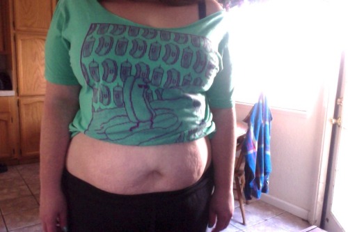 unskinny:  Some more tummy photos from the other day.   Bellaaayyy.  Yay tummy!