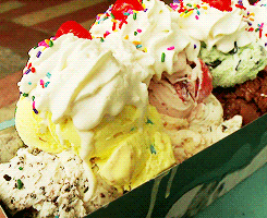 prettygirlfood:  Ice Cream Sundae