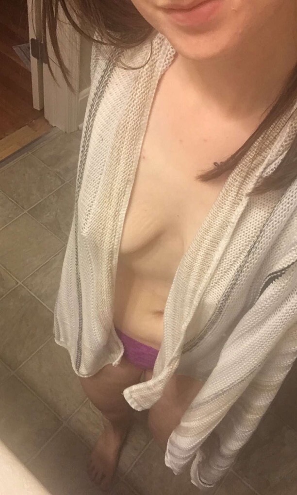 leahthehotwife:  Who likes me?