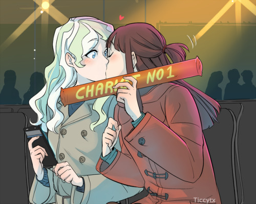 ticcytx:Kisscam!  (???)(Based on X)