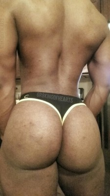 fcsdtrmntn:  Got to love @gr8kingofhearts…his ASSets are astronomical