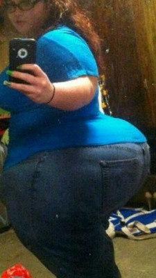 bbwbootylove:  Horrible quality but man…