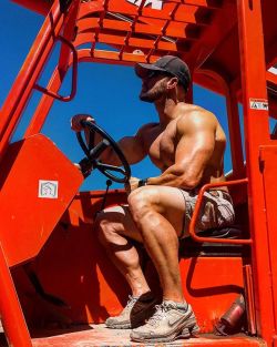 billyraysorensen:  Massive equipment …Trace Trainer