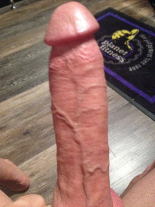 Porn photo nkdstr8:  After workout… needs to be worked!