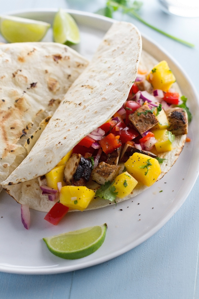 do-not-touch-my-food:  Jamaican Jerk Chicken Tacos with Mango Salsa  Ooooohhh yummy