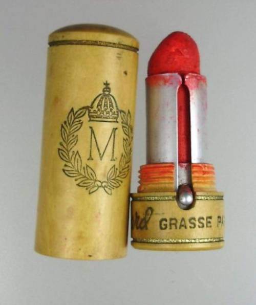 fuckyeahmodernflapper:Molinard lipstick, 1920s. Grasse, France.Source: Facebook.