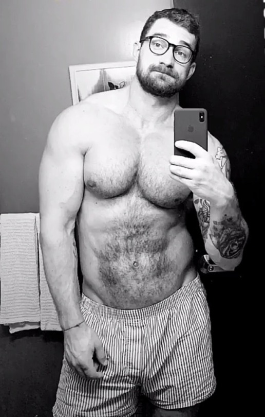 guymirrorphone:  also Follow NSFW page @guymirrorphone-rated-x  