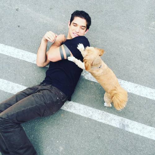 Porn Pics theodoreraeken:   Tyler Posey + Chewy (◡‿◡✿)