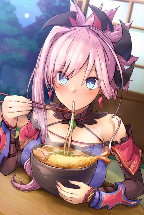 samoore0727: &ldquo;年越しでもうどんを食べる武蔵ちゃん #FGO t.co/NtbvMJPAKC t.co/JJMZ9GthlX&r