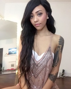 Loveb0Nes:  On Cam  So Damn Beautiful