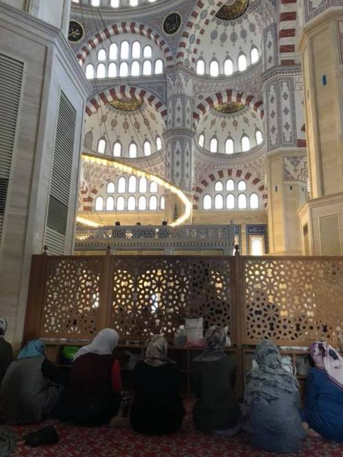 “This is where I took the Friday break today!” Sabanci Central Mosque in Adana, Turkey. Photos share