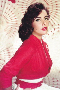 vintageruminance:  Elizabeth Taylor