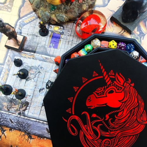 sosuperawesome:Fantasy Dice Trays on EtsySee our #Etsy or #Dice tags