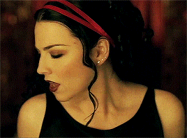 throwbackblr:  Evanescence - Call Me When You’re Sober   (2006)