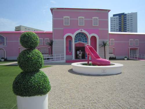 pink house