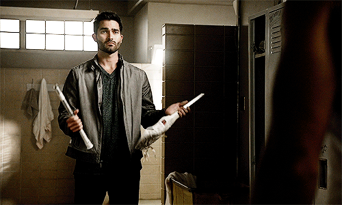 tl-hoechlin:  Is this yours?  ∩(︶▽︶)∩
