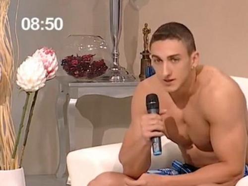 srpski-momci-seksi-sportisti:  Neki od ovih su mi izuzetno seksi … nije bitno koliki im je … i koju bi ulogu imali eventualno … :-)    Siguran sam da se spoje neki sa slika … posle par piva pao bi seks :-))  Možda neko “isprobao” nekog