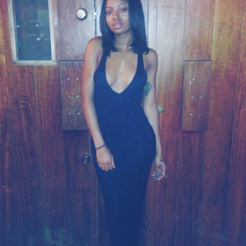 brianashanee:  When life throws you curves, flaunt them