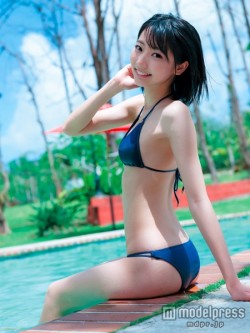 yoimachi:  武田玲奈が魅せる“水着コレクション”解禁　人生初海外ロケのオフショットも満載 - モデルプレス