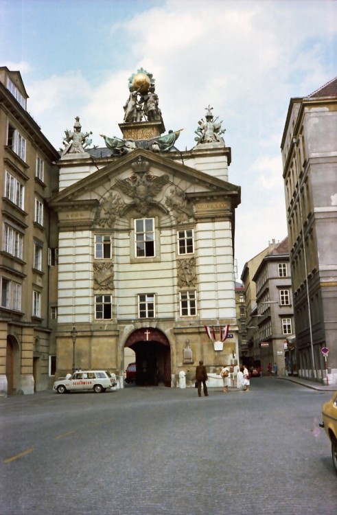 Ein Bummel durch die Wiener Innenstadt im Jahr 1978. Auf dieser privaten Aufnahme sieht man das &ldq