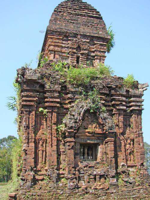 ancientart:  My Son (which means in Vietnamese “Beautiful Mountain”), is a cluster of abandoned Hindu temples built between the 4th and 13th century AD, located in the Quang Nam Province of Vietnam. This site gives us great insight into political