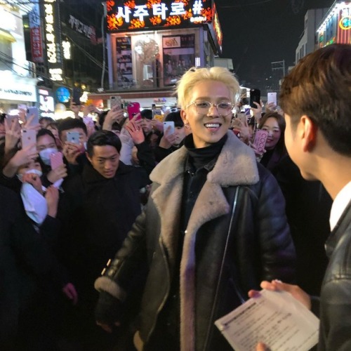 [IG] 181127 MINO filming for Entertainement Night Guerilla Date in Hongdae