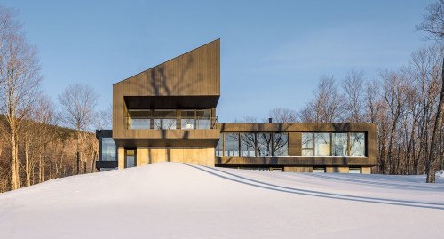 Private Mountainside House by Birdseye Design in the Green Mountains of Vermont