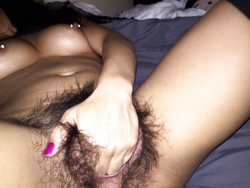 daddyslilfuckslut: Omg Ran into a picture of me when Daddy REALLY wasn’t letting me shave… This is s