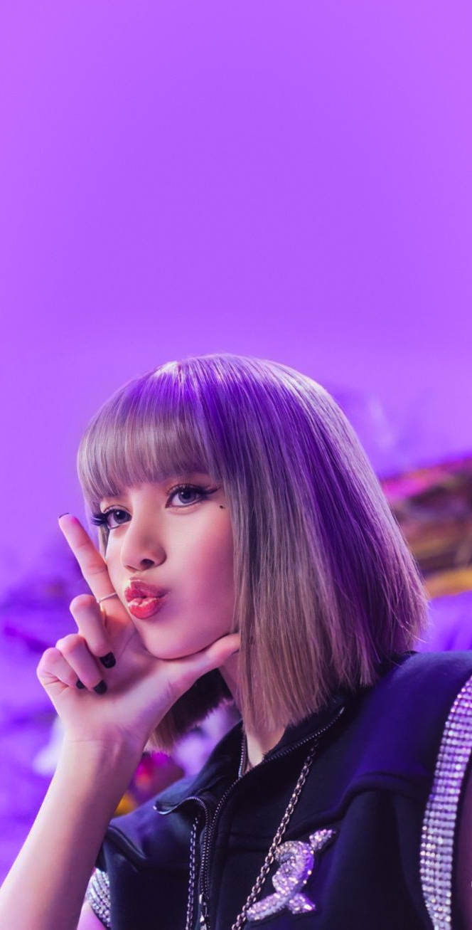 Lisa - BlackPink; Simple Wallpaper Edit