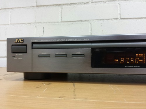 Jvc FX-341L FM/MW/LW Computer Controlled Tuner. 1991